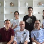 Remise du certificat de résidence au Shangyu-celadon International Ceramic Center, aout 2018.